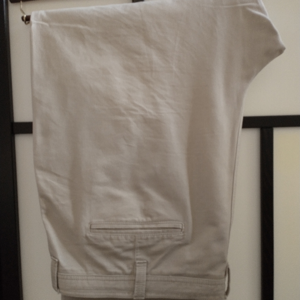 Transcript Men's beige pants